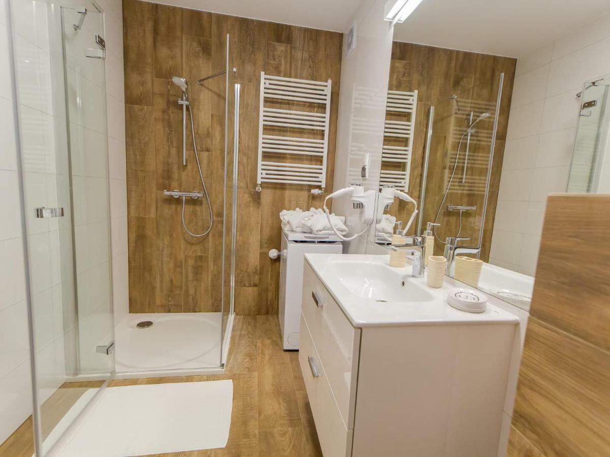 Lux Apartment Kolobrzeg Polanki Park Buitenkant foto